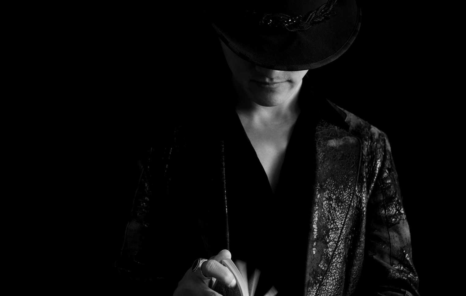 マジシャン「魔法つかいKOJI」photo by sai
